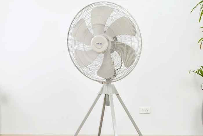 Quạt đứng công nghiệp Hatari 6 cánh IQ25M1 213W
